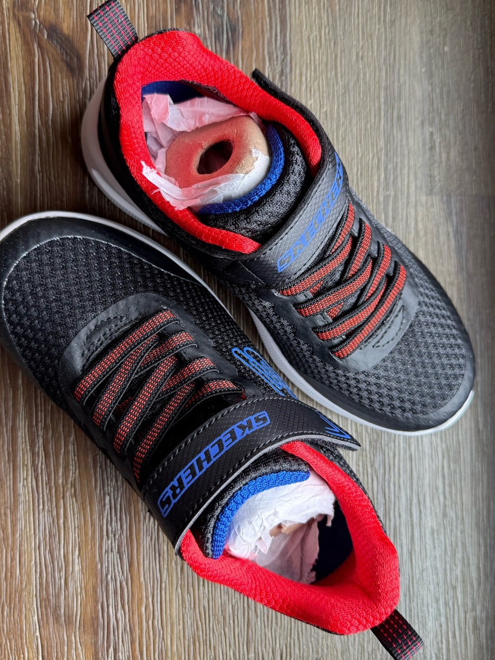 Skechers Wide Fit Athletic Sneakers Black & Red Boy’s US 13 NWOT